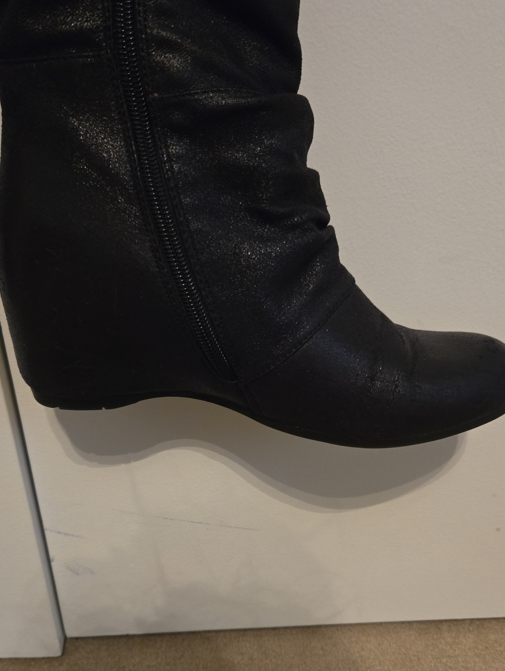 Women's Black Slouch Knee-High Boots - Picture 4 of 5